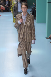 Gucci Fall 2018 Ready-to-Wear , Гуччи осень зима 2018 , Fashion show , неделя моды в Милане , MFW , Mainstyles